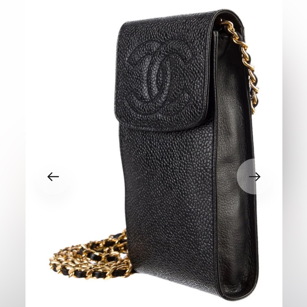 CHANEL Black Leather Shoulder Bag with Gold Chain - Picture 3 of 17